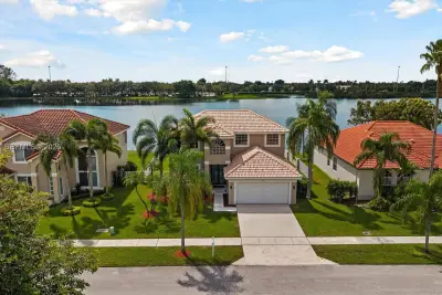 17426 NW 7th St, Pembroke Pines: photo 1 of 51