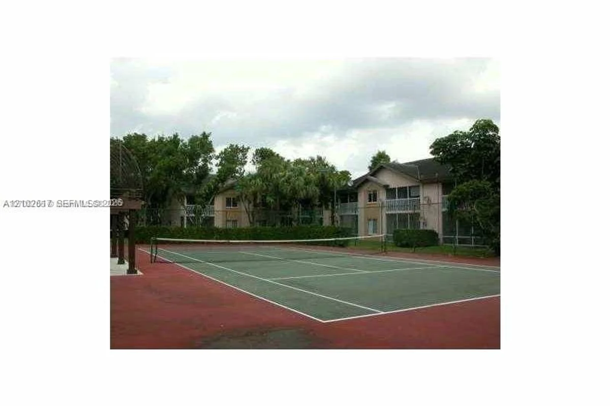 9051 SW 138th Pl, Miami: photo 1 of 1