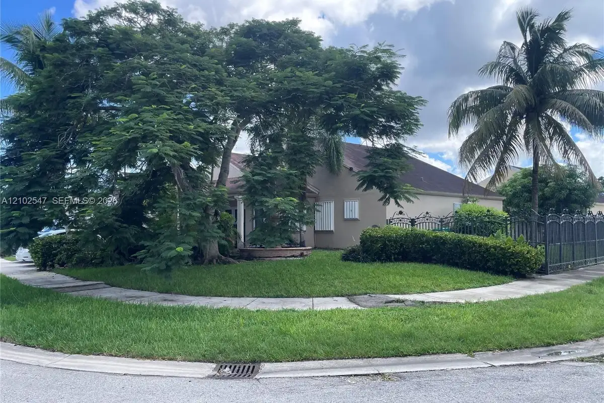 14370 SW 155th Ter, Miami: photo 1 of 21