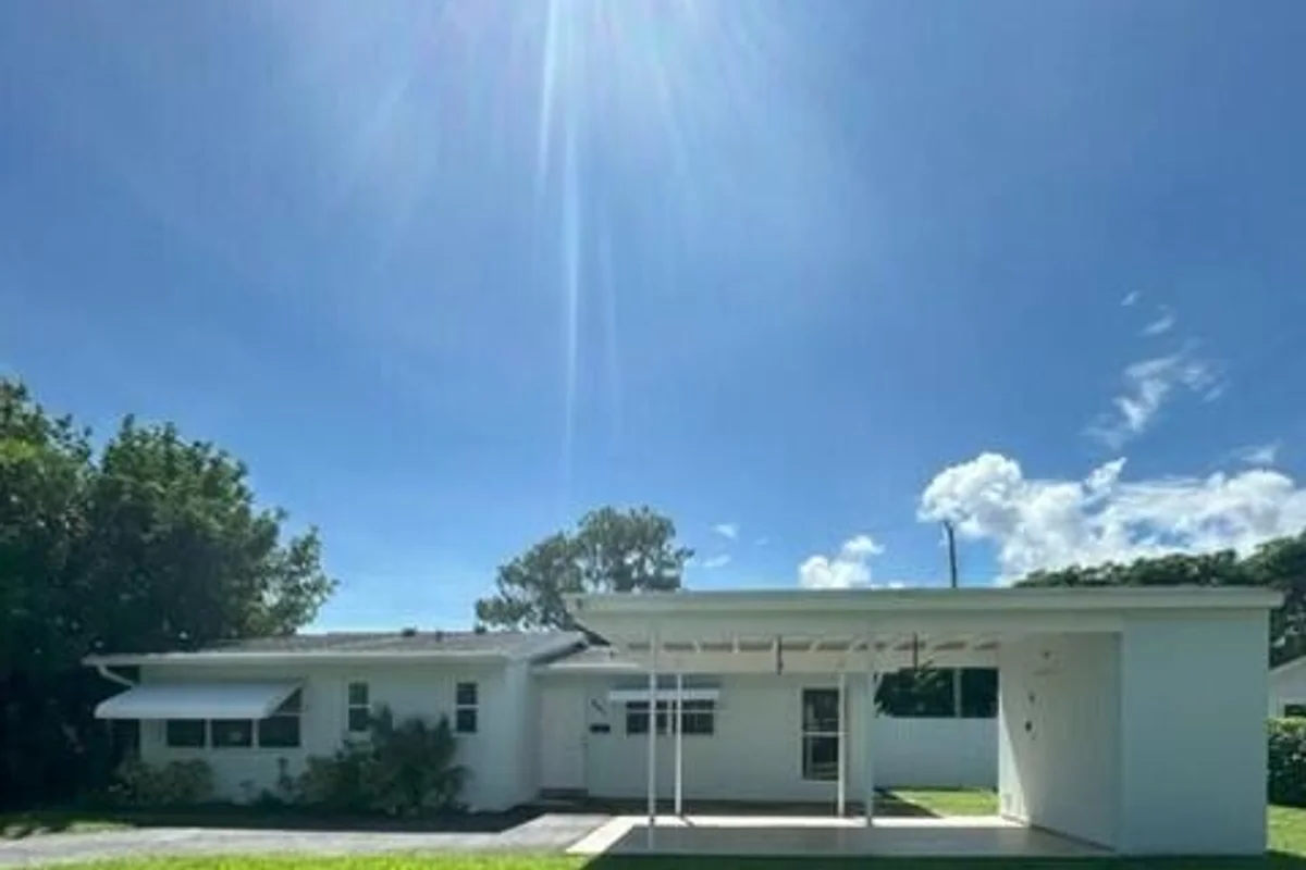 841 Cinnamon Rd, North Palm Beach: photo 1 of 1