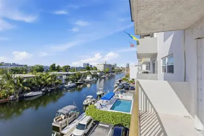 3770 NE 171st St #402, North Miami Beach: photo 1 of 31