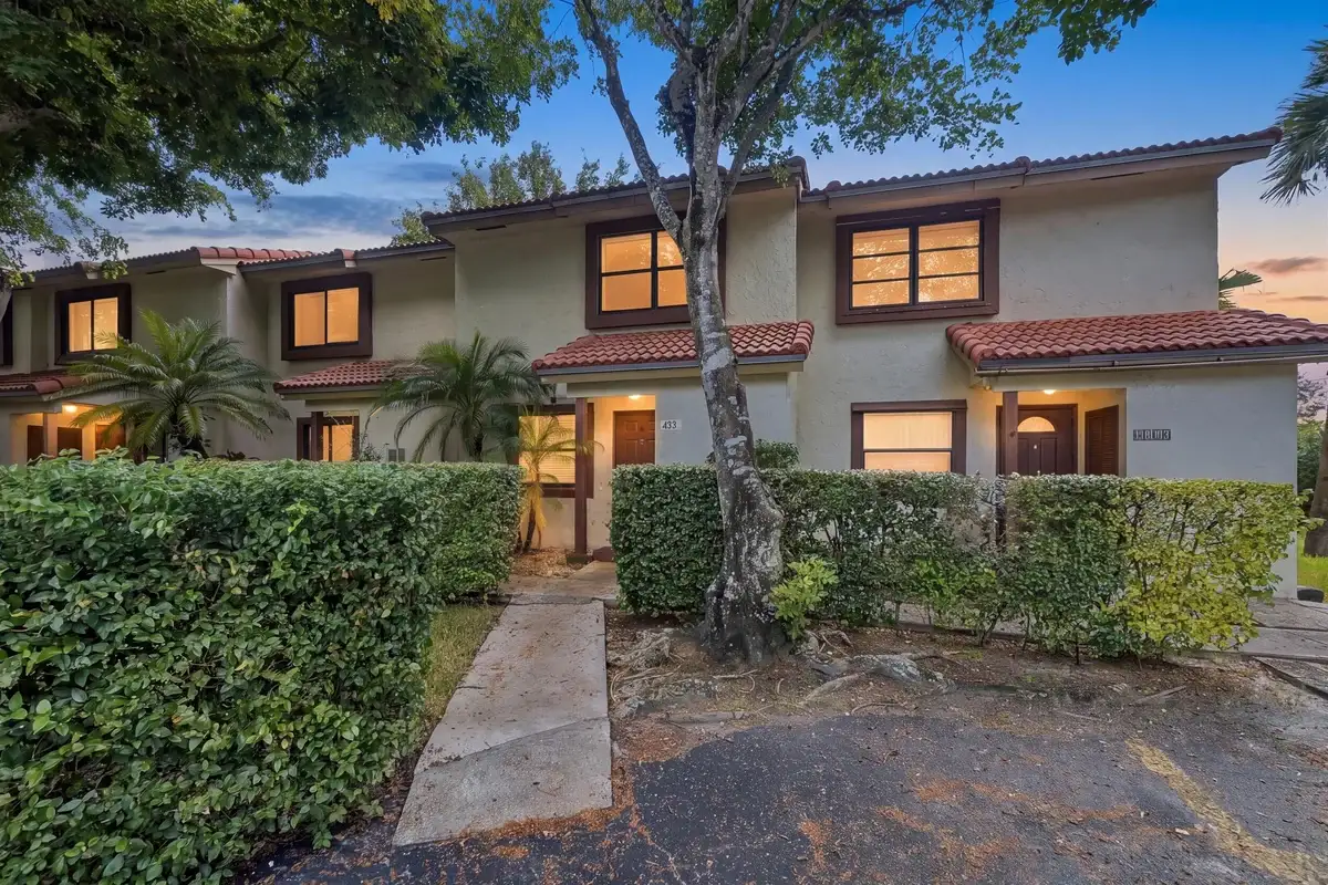 4153 Coral Springs Dr, Coral Springs: photo 1 of 38