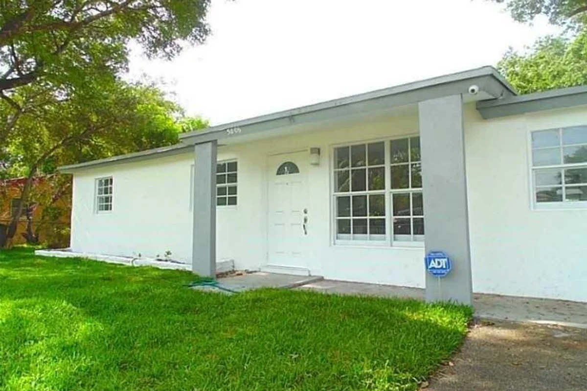5806 Hope St, Hollywood: photo 1 of 13