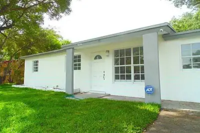5806 Hope St, Hollywood: photo 1 of 13