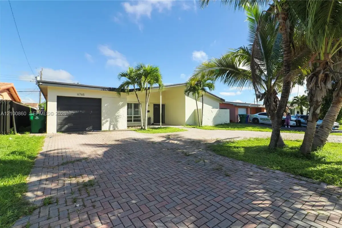 6765 Ixora Dr, Miramar: photo 1 of 35