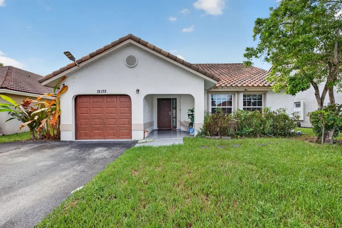 12132 NW 34th St, Sunrise: photo 1 of 52