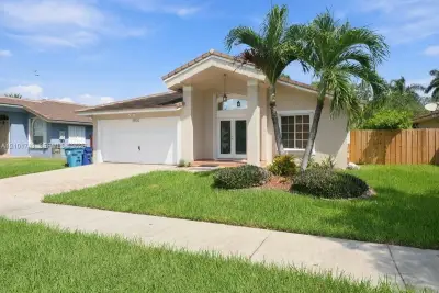 20221 SW 85th Ct, Cutler Bay: photo 1 of 30