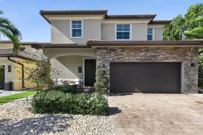 7050 Limestone Cay Rd, Jupiter: photo 1 of 32