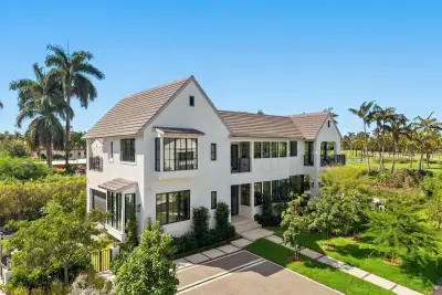 5262 La Gorce Dr, Miami Beach: photo 1 of 35