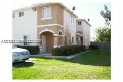 18674 SW 100th Ave, Cutler Bay: photo 1 of 22