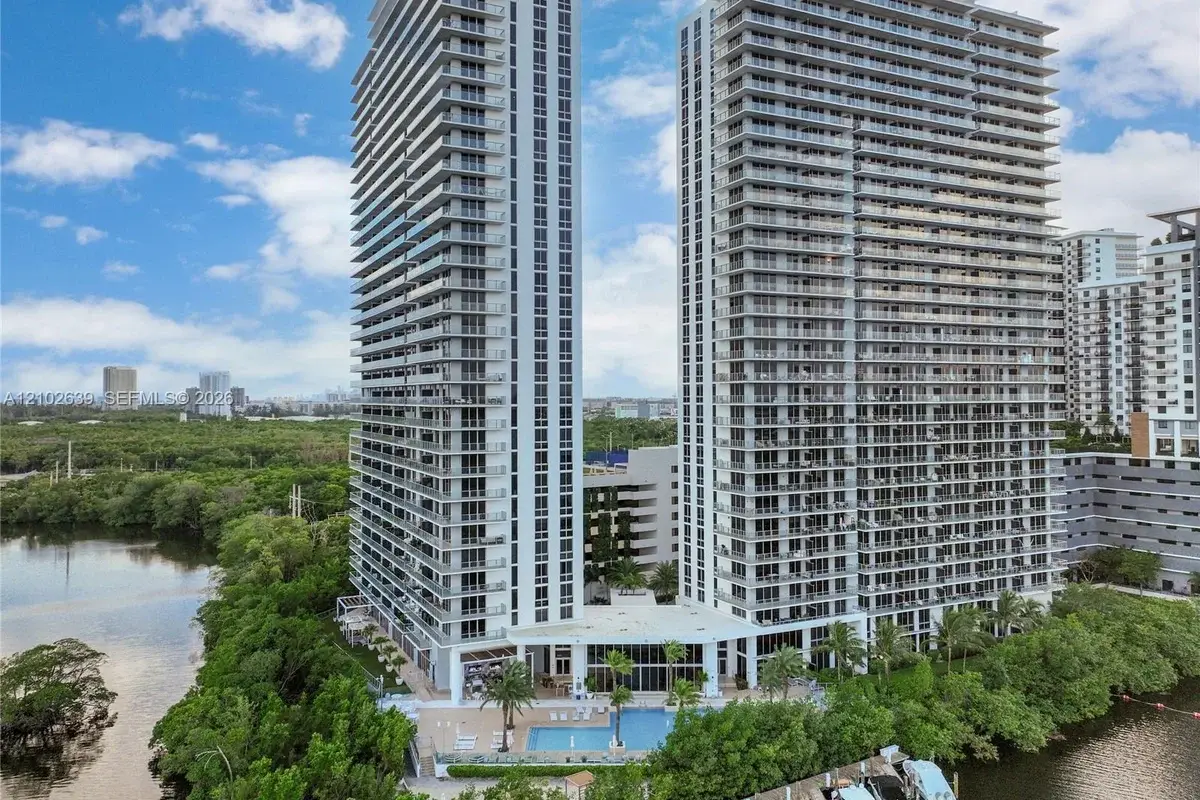 16385 Biscayne Blvd #407, North Miami Beach: photo 1 of 46