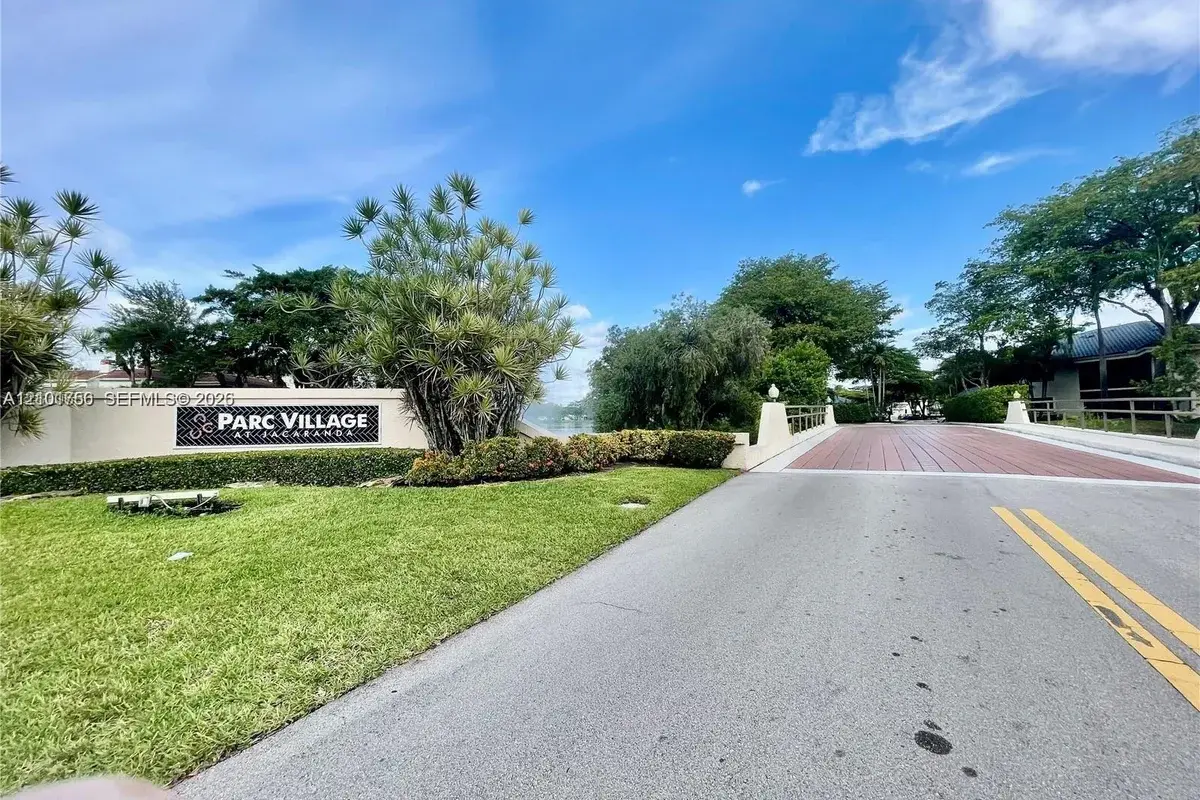8130 NW 15th Manor, Plantation: photo 1 of 28