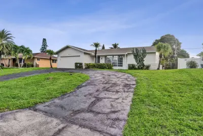 4850 NW 5th Ter, Boca Raton: photo 1 of 46