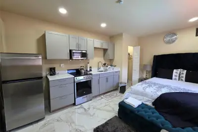 2310 NW 60th Ter, Sunrise: photo 1 of 27