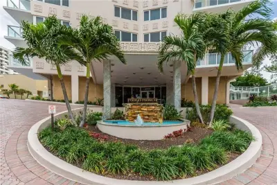3000 Holiday Dr #1106, Fort Lauderdale: photo 1 of 29
