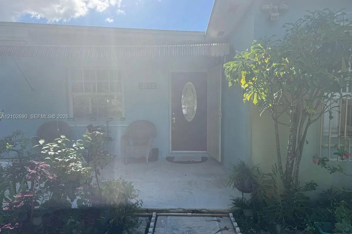 12600 NW 13th Ave, North Miami: photo 1 of 3