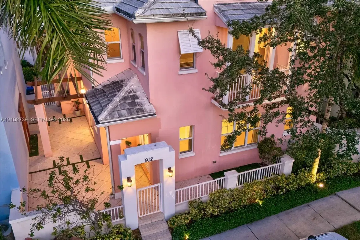 912 NE 17th Way, Fort Lauderdale: photo 1 of 46