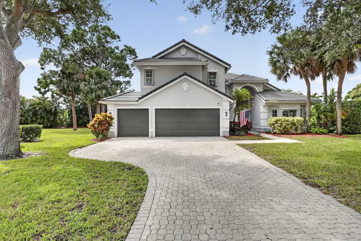 486 S Peacock Ln, Jupiter: photo 1 of 2