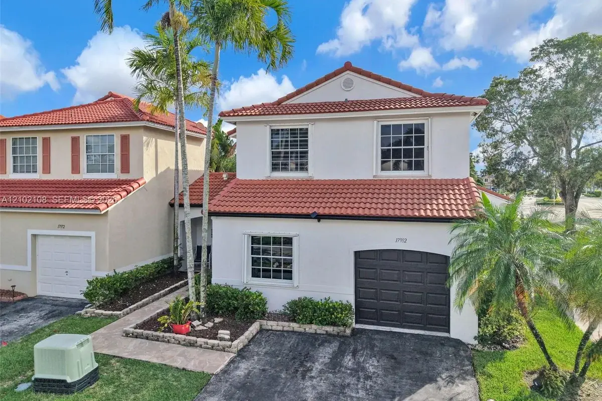 17982 SW 11th St, Pembroke Pines: photo 1 of 44