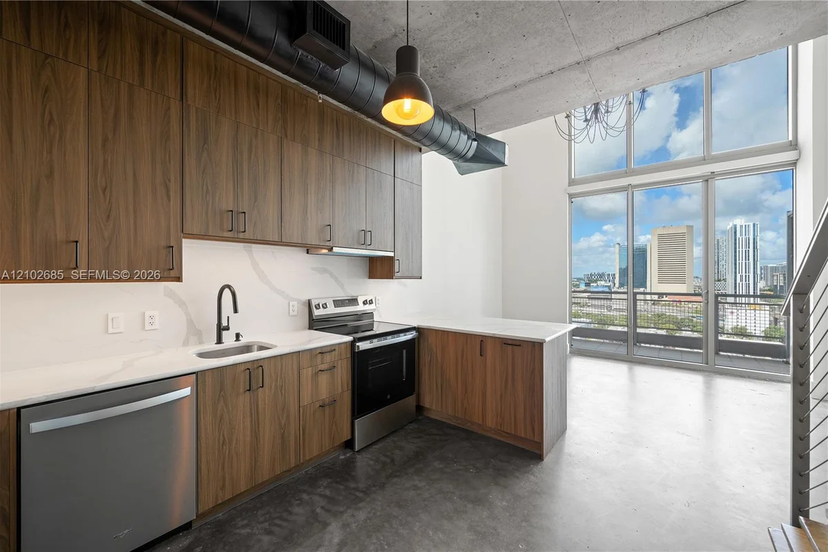 690 SW 1st Ct #2115, Miami: photo 1 of 73