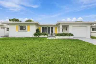 6706 NW 71st Ct, Tamarac: photo 1 of 44
