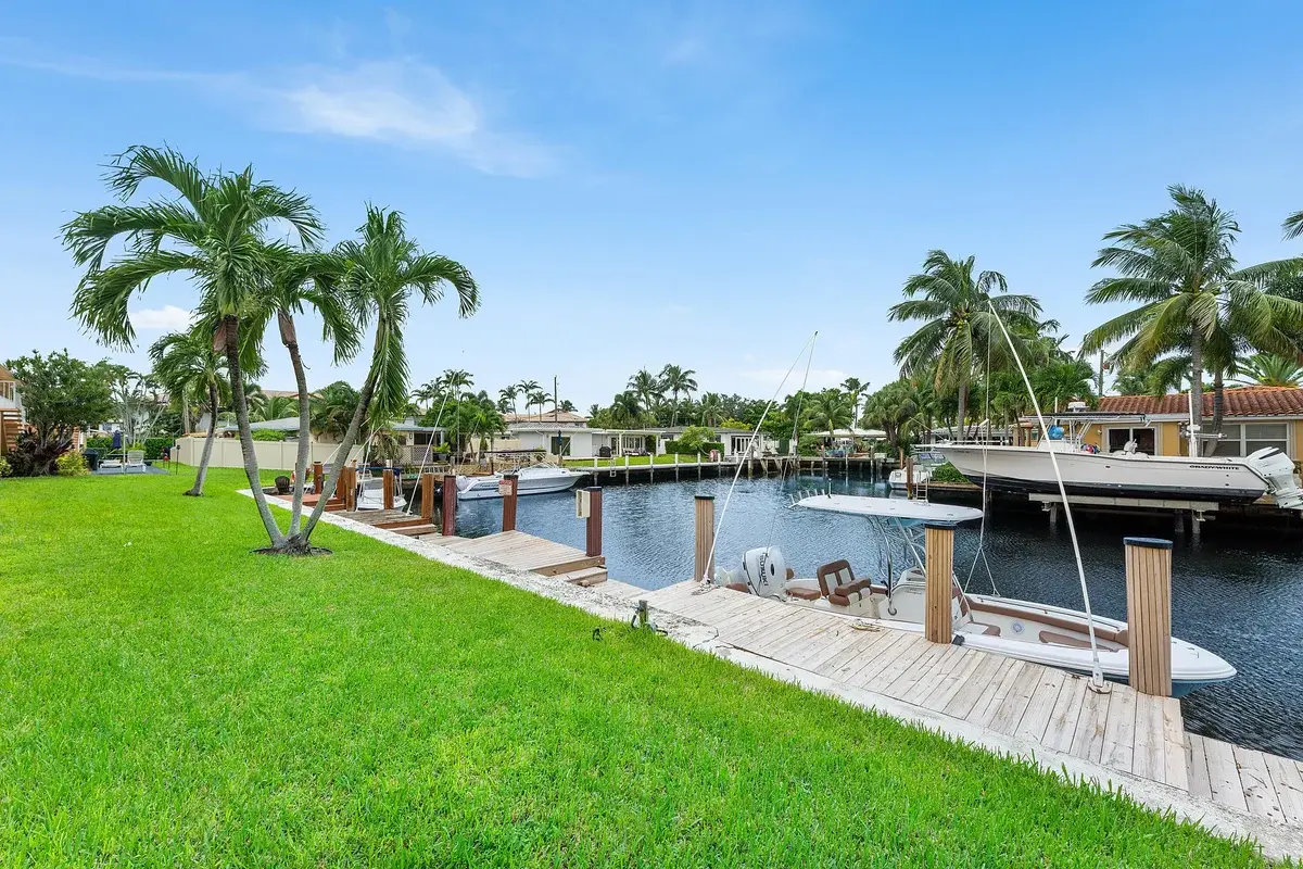 301 E Mcnab Rd #113, Pompano Beach: photo 1 of 18