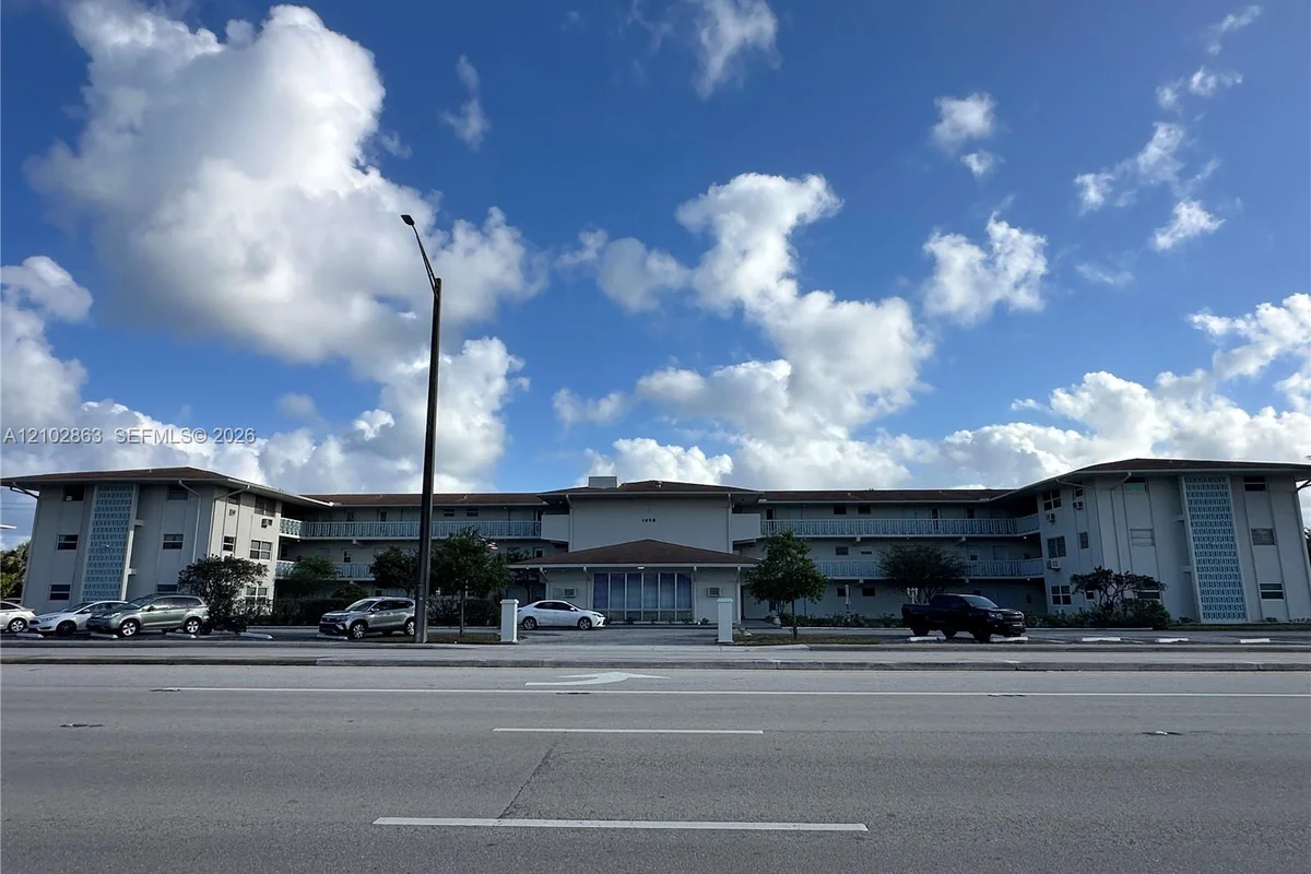 1050 E Sample Rd #202, Pompano Beach: photo 1 of 16