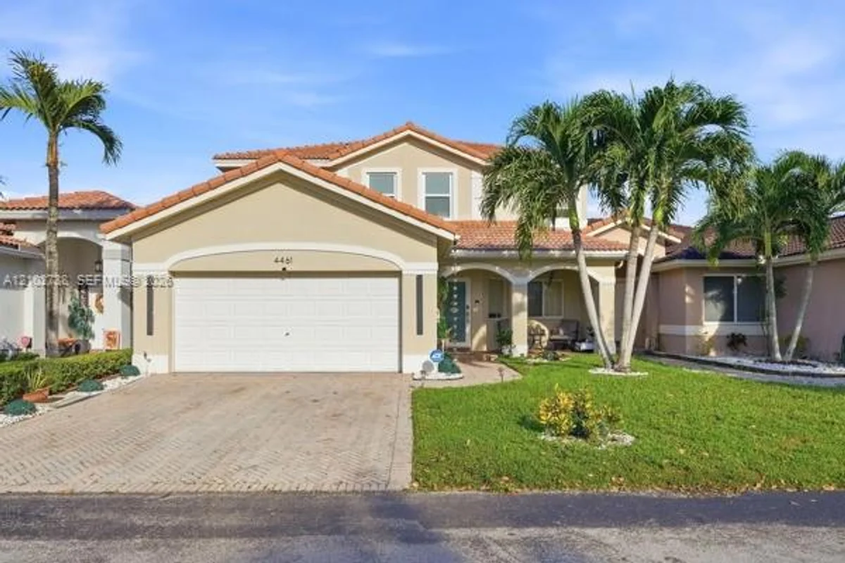 4461 SW 162nd Ct, Miami: photo 1 of 45
