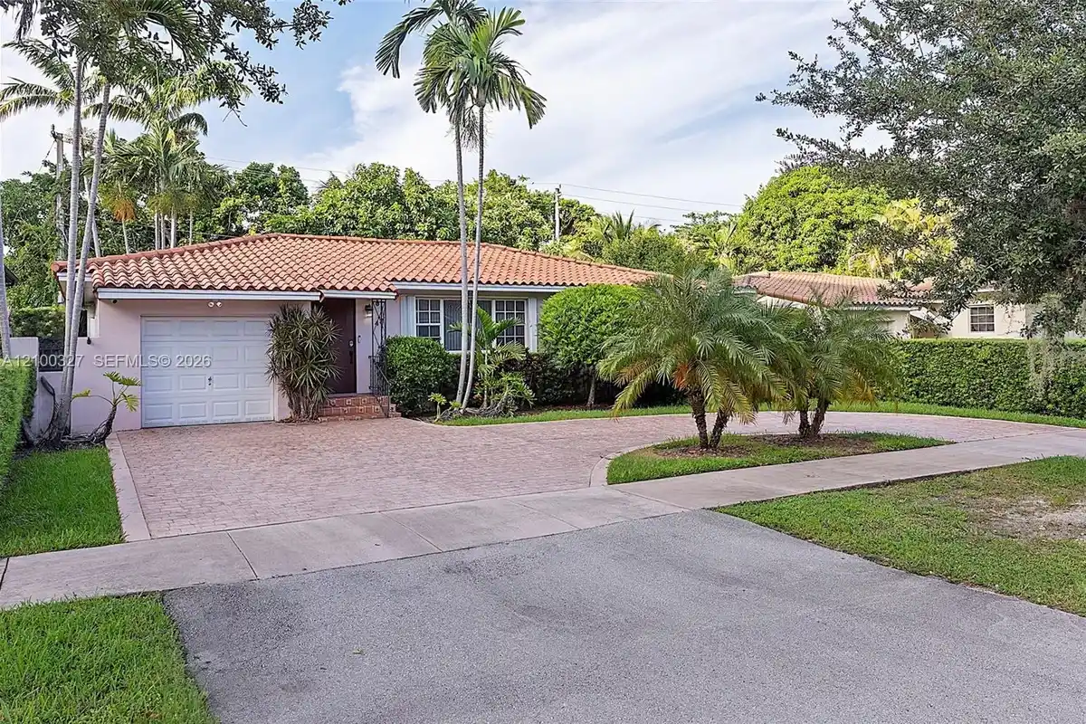 43 Malaga Ave, Coral Gables: photo 1 of 41