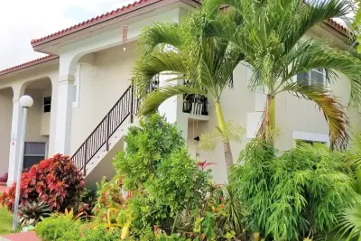 11453 NW 35th St, Coral Springs: photo 1 of 14
