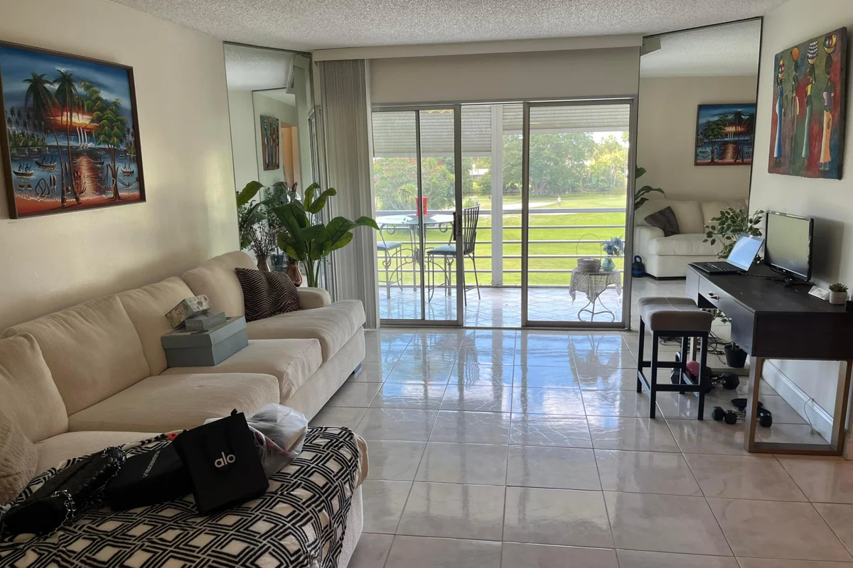 3871 Via Poinciana #402, Lake Worth: photo 1 of 16
