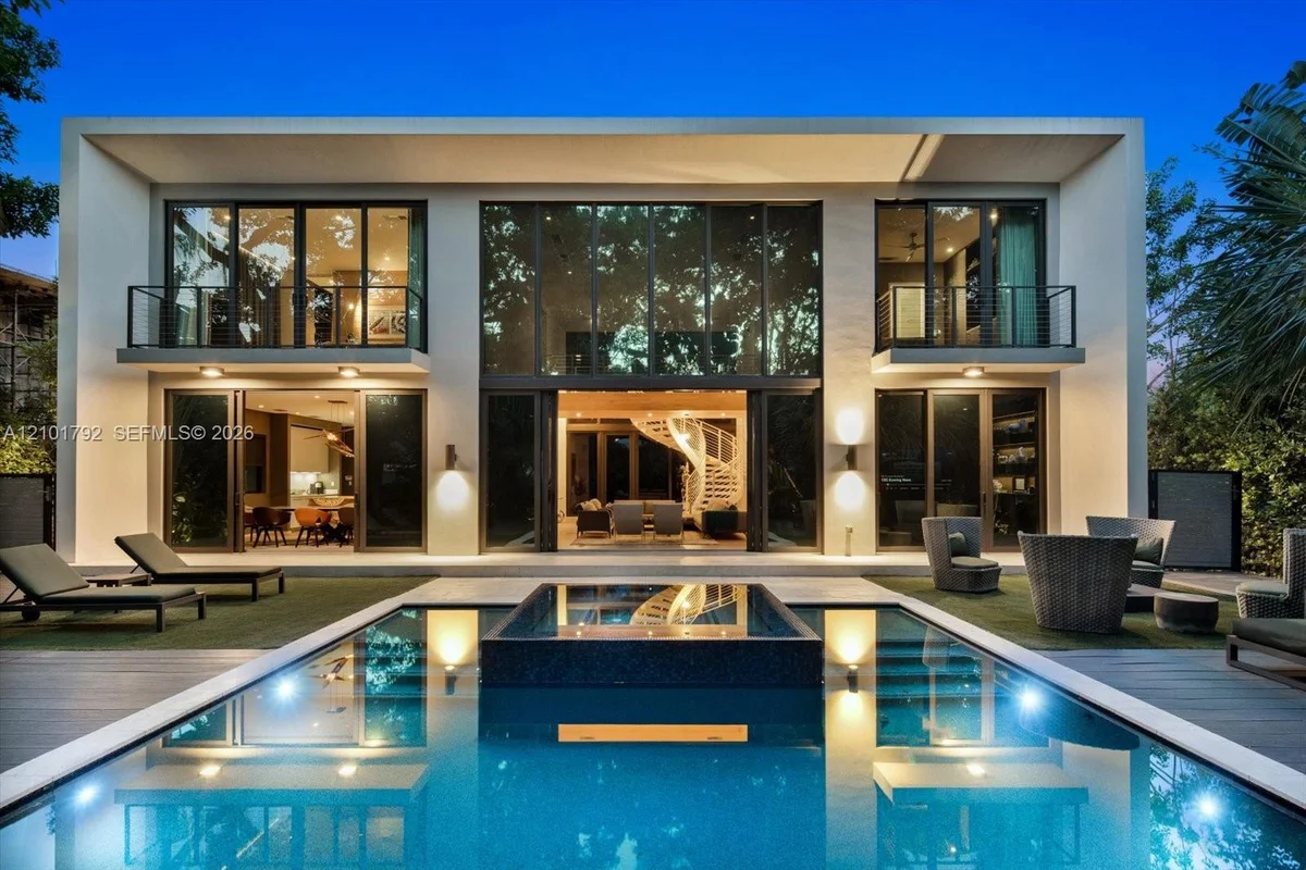 4322 Nautilus Dr, Miami Beach: photo 1 of 35