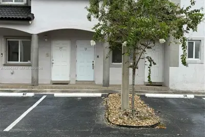 5655 NW 109th Ave #58, Doral: photo 1 of 14