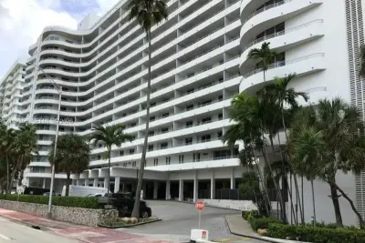 5555 Collins Ave #15P, Miami Beach: photo 1 of 2