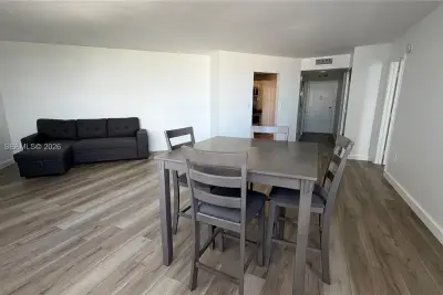 2750 NE 183rd St #2106, Aventura: photo 1 of 23