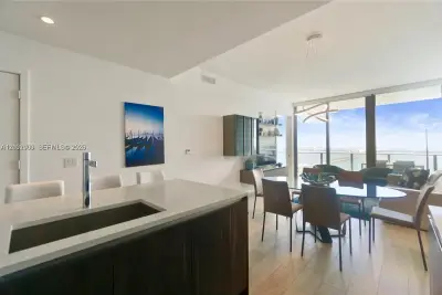 480 NE 31st St #4206, Miami: photo 1 of 64