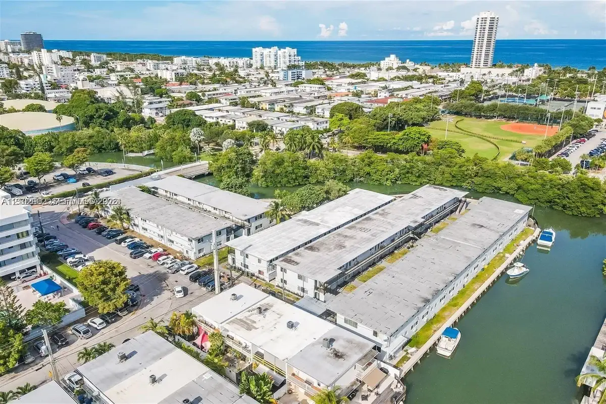 780 73rd St #9, Miami Beach: photo 1 of 8