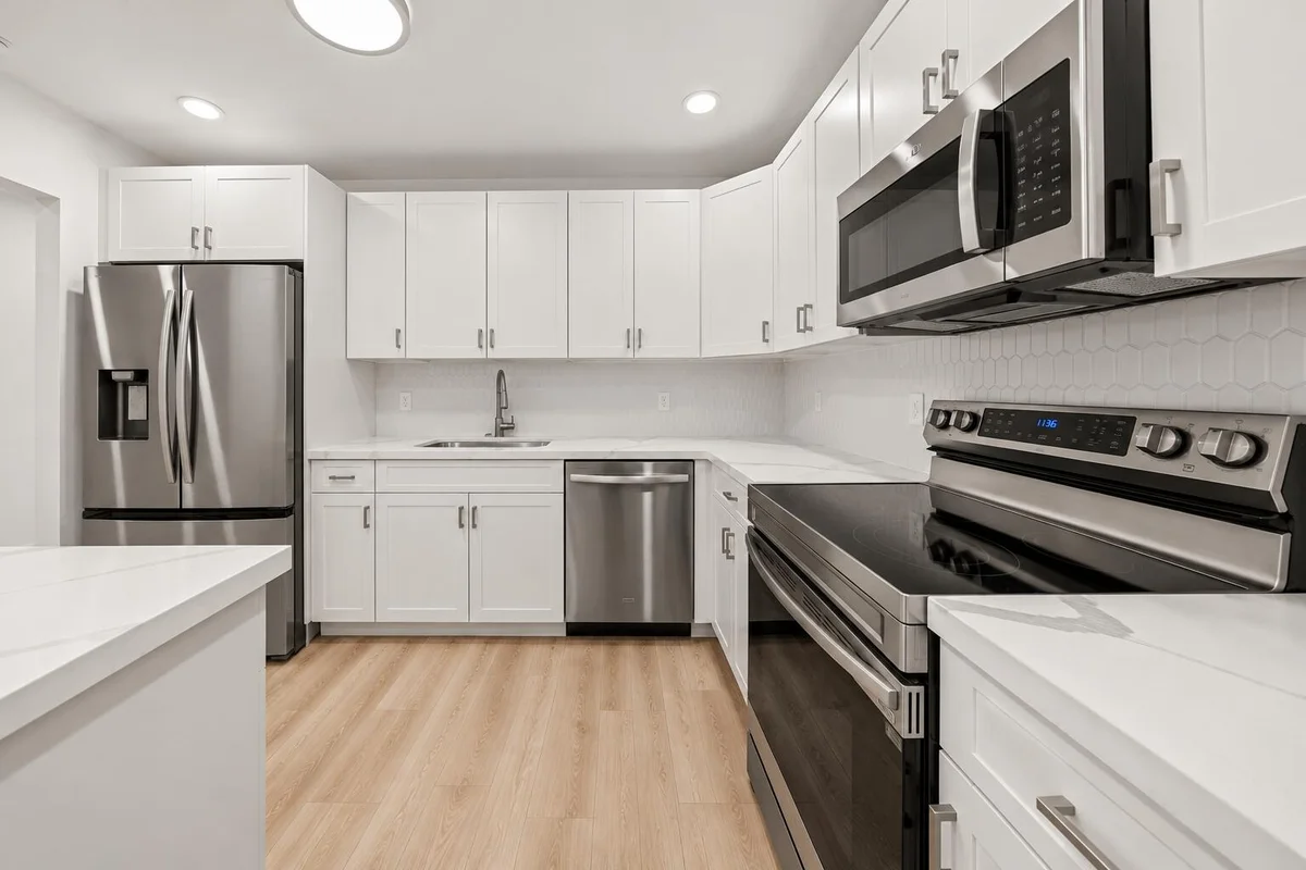 5965 Caribbean Blvd, West Palm Beach: photo 1 of 19