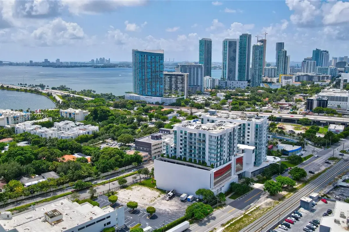 3900 Biscayne Blvd #S-902, Miami: photo 1 of 29
