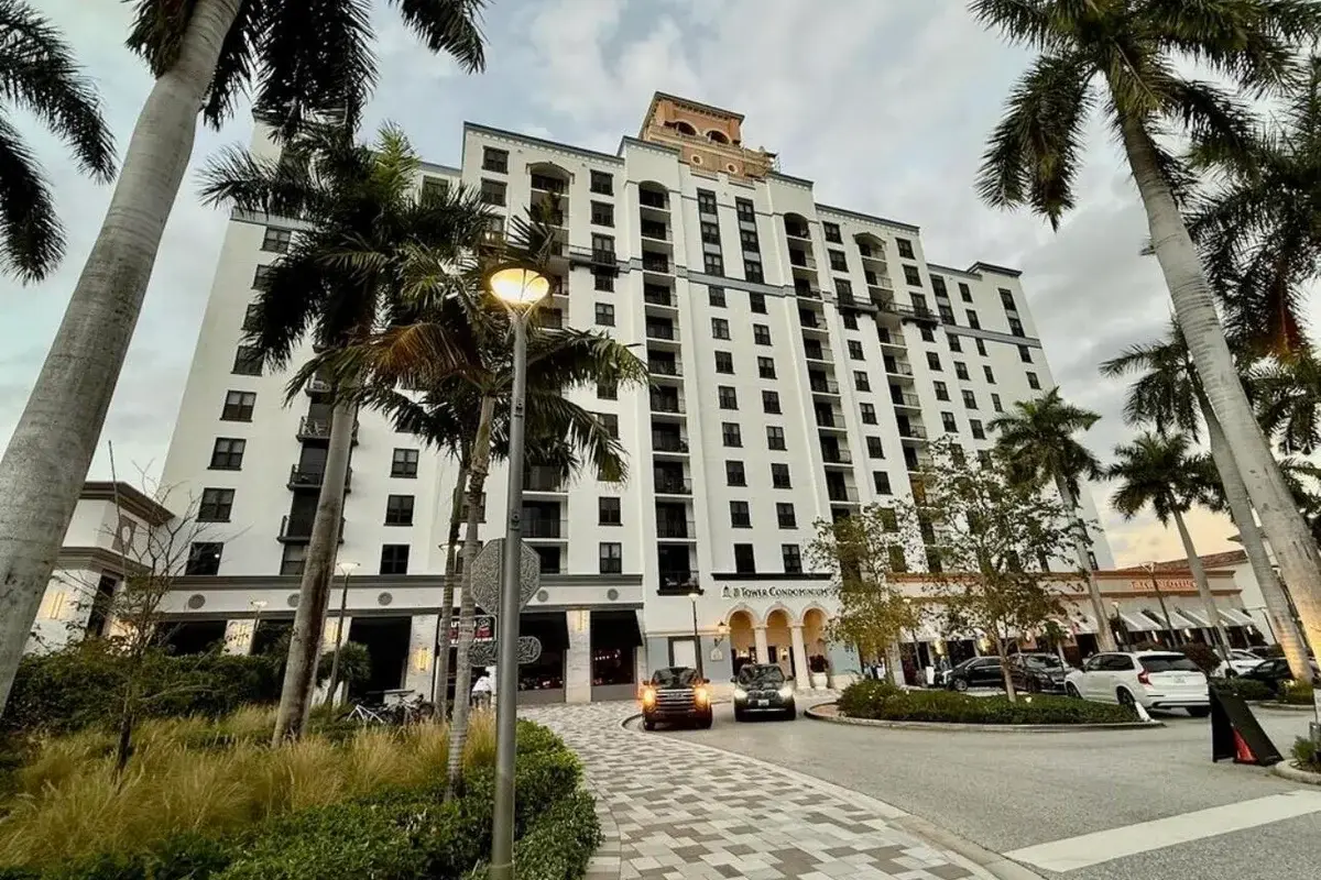 651 Okeechobee Blvd #808, West Palm Beach: photo 1 of 19