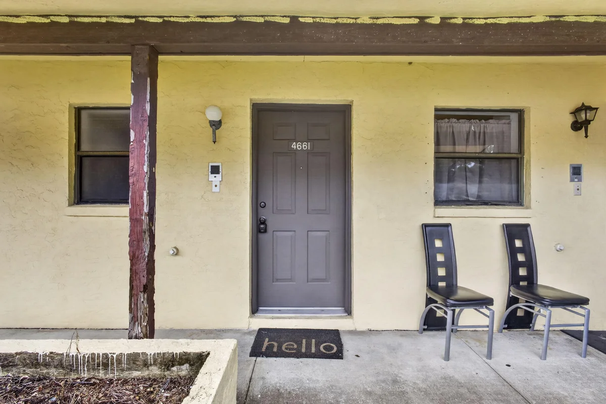 4661 Perth Rd, West Palm Beach: photo 1 of 33