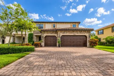 8832 Sea Chase Dr, Lake Worth: photo 1 of 45