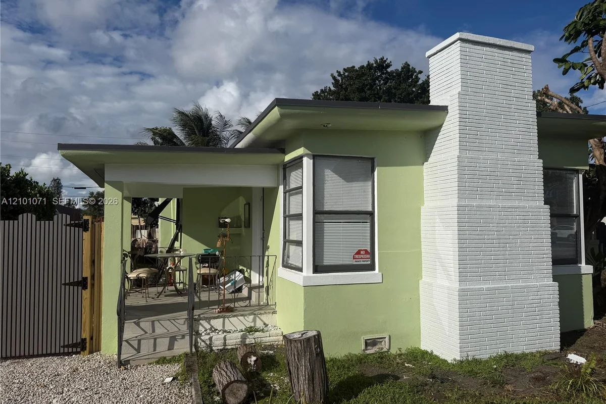 6331 Fillmore St #A, Hollywood: photo 1 of 21