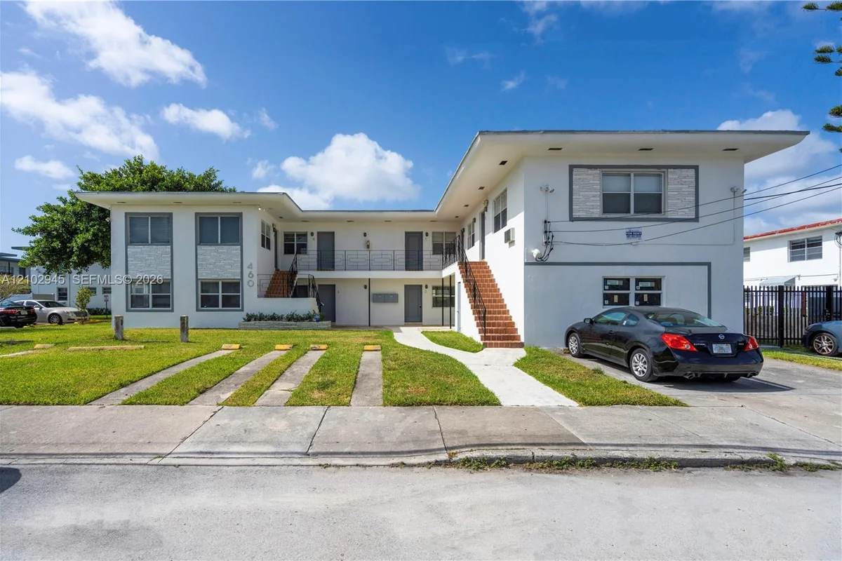 460 NE 82nd Ter #3, Miami: photo 1 of 4