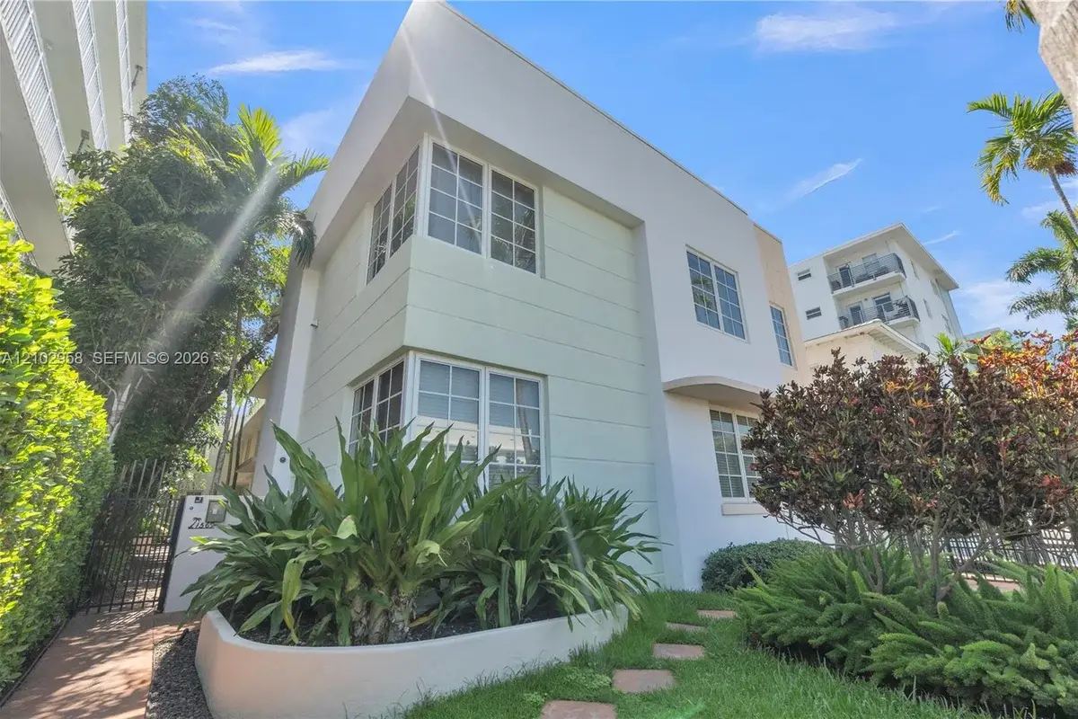 1569 Euclid Ave #7, Miami Beach: photo 1 of 35