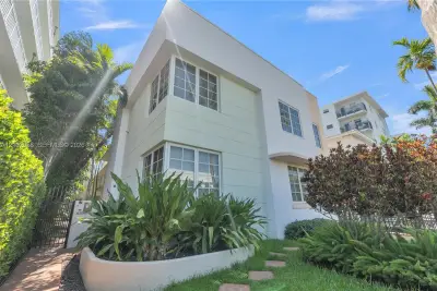 1569 Euclid Ave #7, Miami Beach: photo 1 of 35