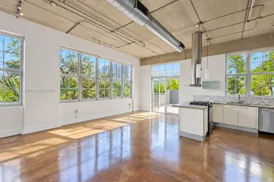 425 N Andrews Ave #201, Fort Lauderdale: photo 1 of 20