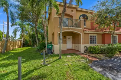 15239 SW 134th Ct #1305, Miami: photo 1 of 25