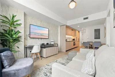 225 N Miami Ave #3105, Miami: photo 1 of 21