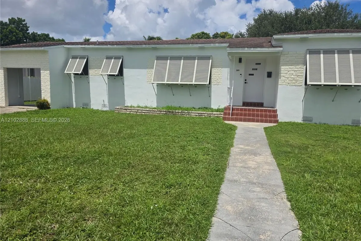5811 SW 20th St, Miami: photo 1 of 48